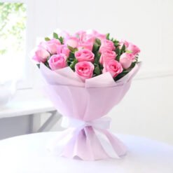 Beautiful bouquet of pink roses, ideal for expressing love and appreciation, perfect for gifts on birthdays, anniversaries, or any special occasion.