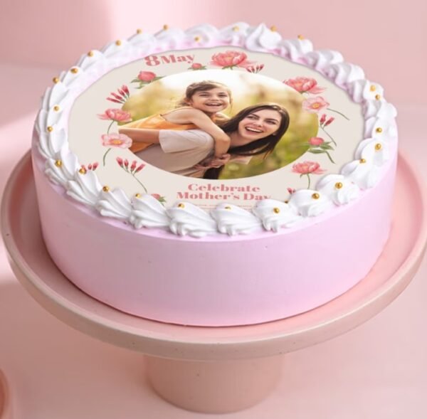 Personalized Keepsake Moments Cake for Mom, ideal for birthdays and special occasions, featuring custom designs and heartfelt messages.