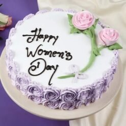 Women’s Day Strawberry Cake with fresh strawberries and a delicious design, ideal for celebrating and honoring women on their special day.